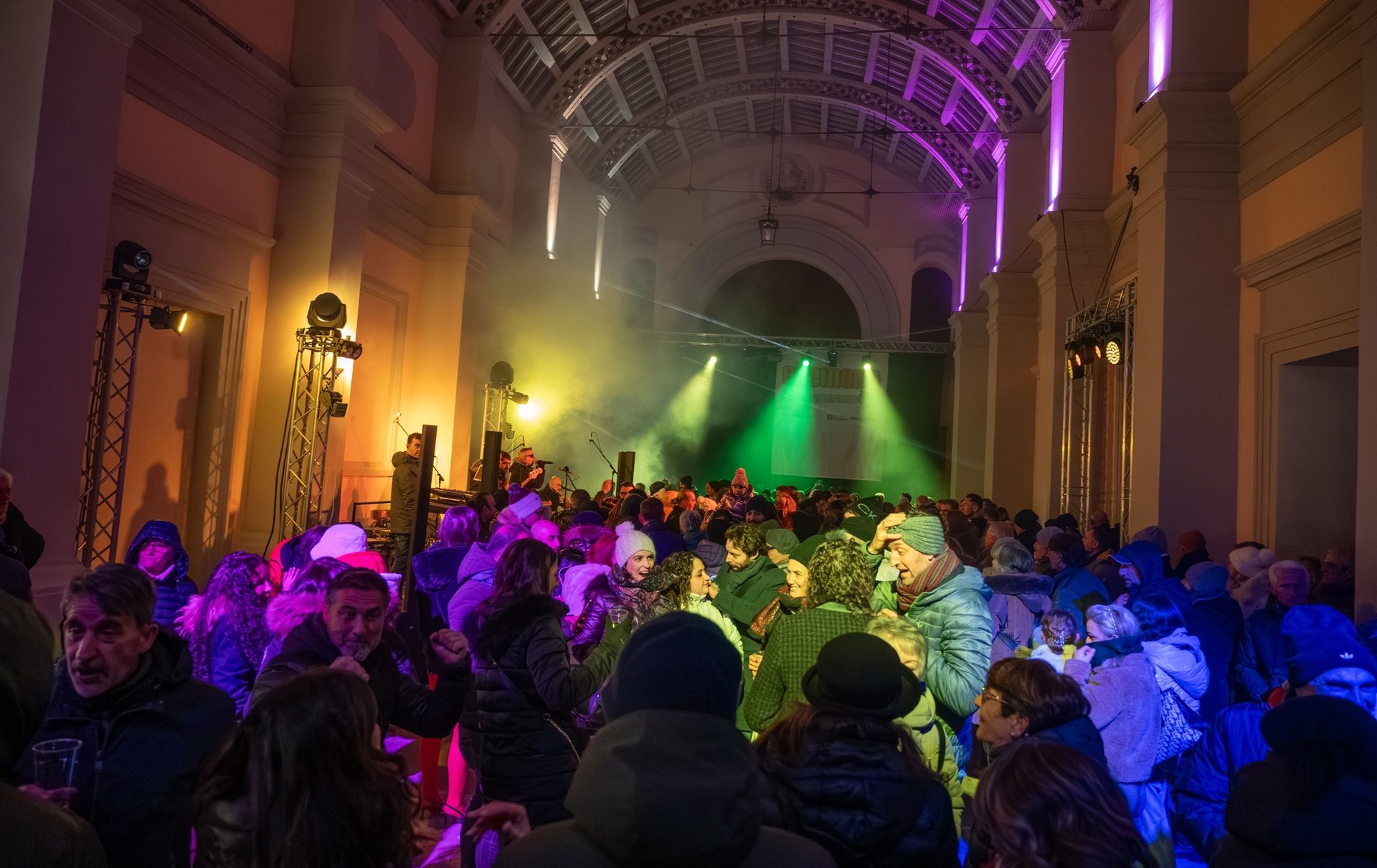 Band Ellemono sul palco per serate live e feste private